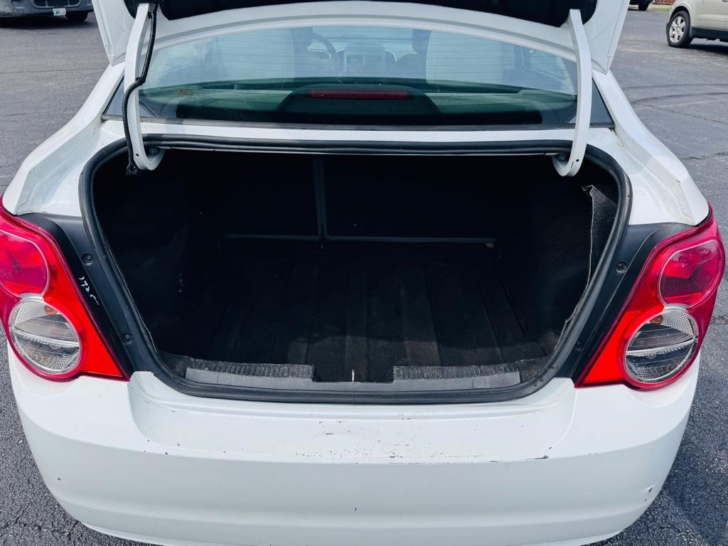Chevrolet Sonic LS Auto Sedan 2015