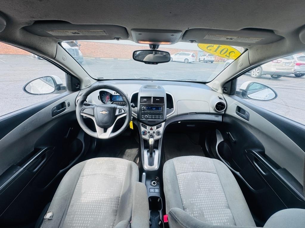 Chevrolet Sonic LS Auto Sedan 2015