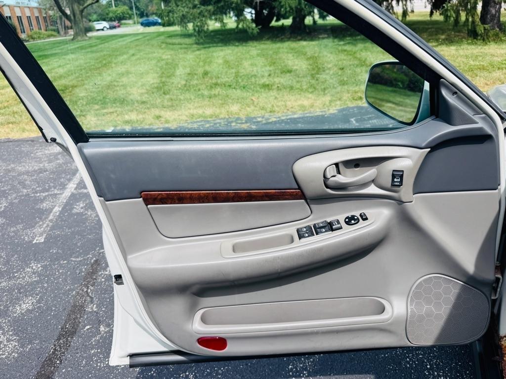 Chevrolet Impala Base 2003
