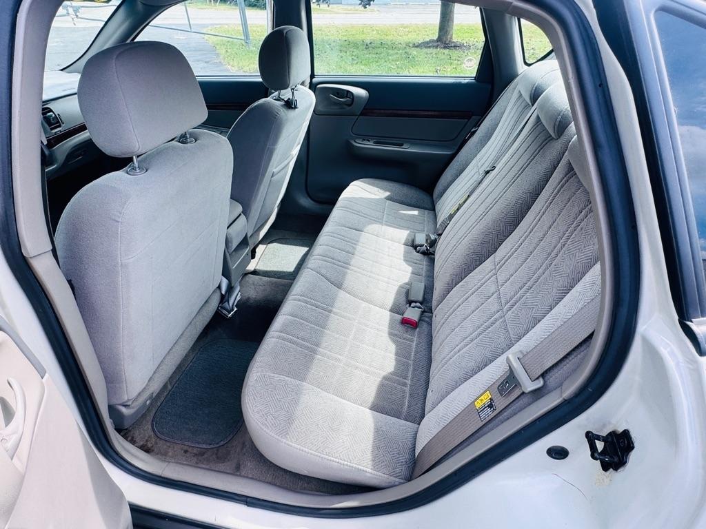 Chevrolet Impala Base 2003