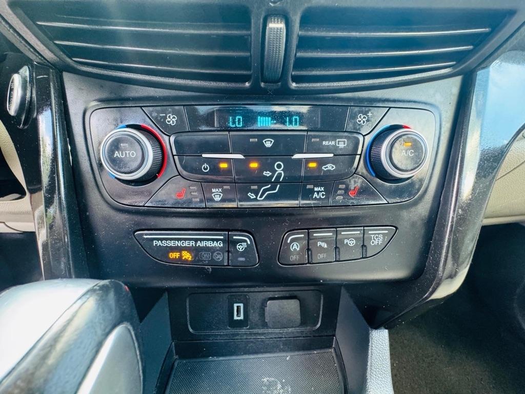 Ford Escape Titanium 4WD 2018