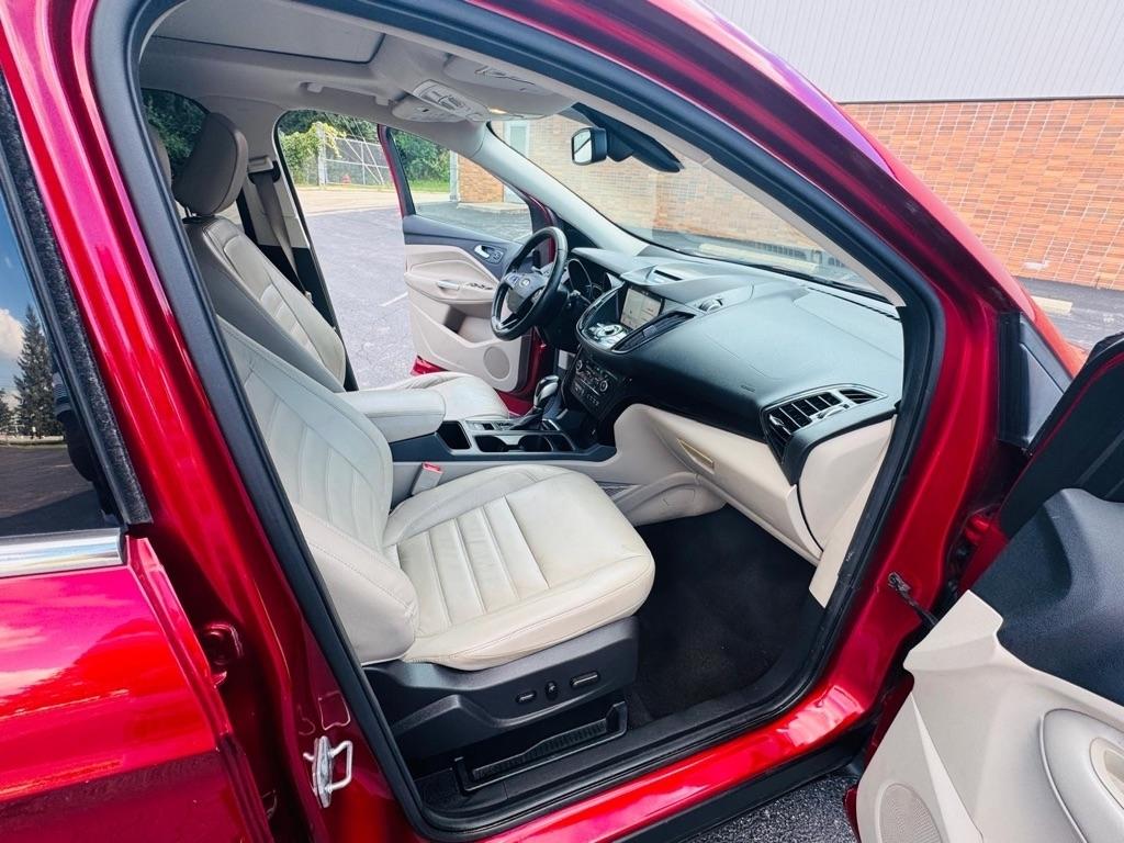 Ford Escape Titanium 4WD 2018