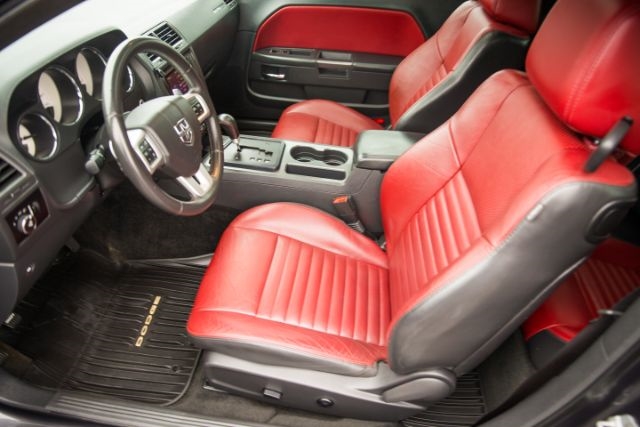 Dodge Challenger  2013