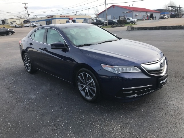 2016 Acura TLX photo 2