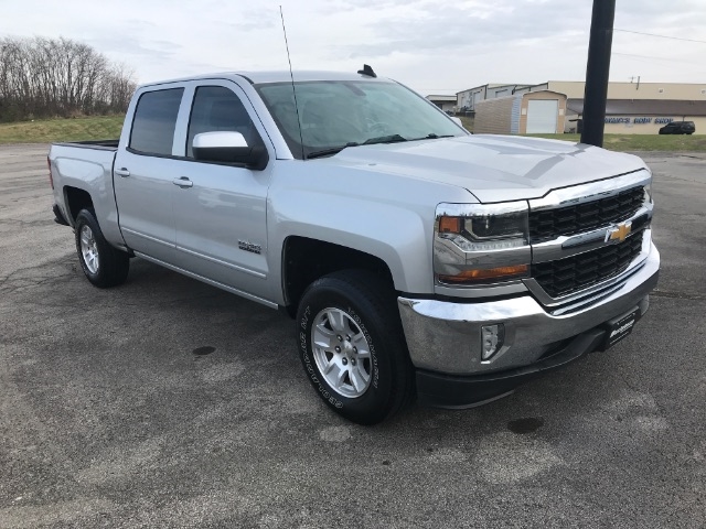 2018 Chevrolet Silverado 1500 photo 2