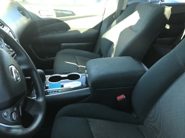 Nissan Pathfinder  2017