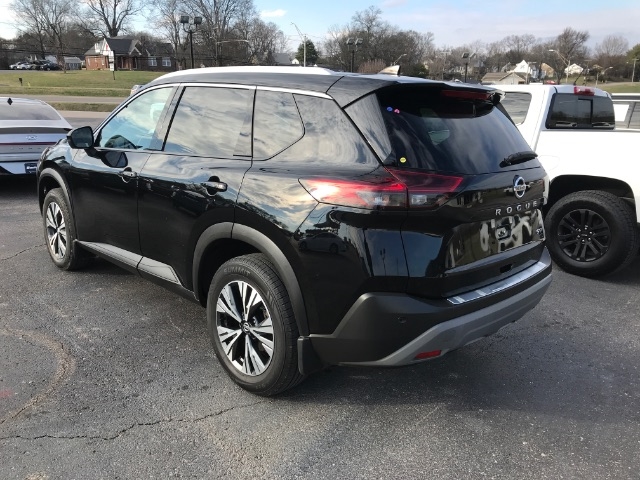 Nissan Rogue  2021