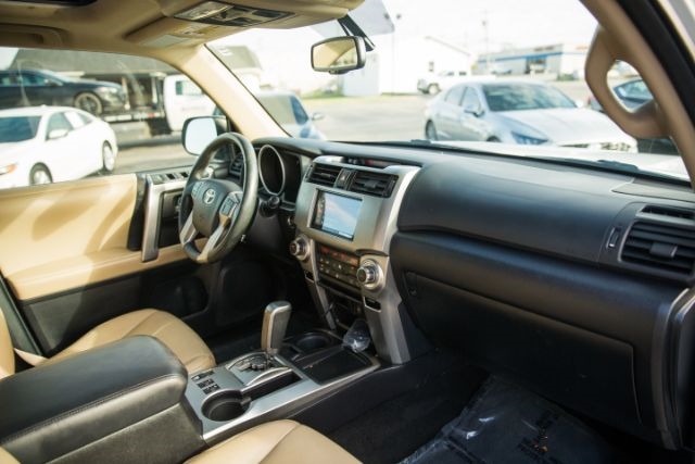 Toyota 4Runner  2012