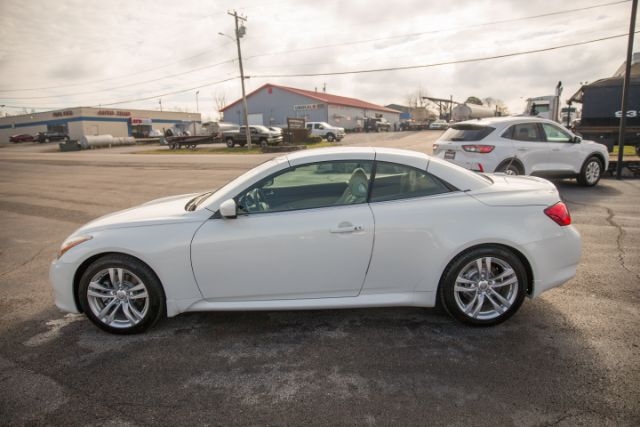 Infiniti G Convertible  2009
