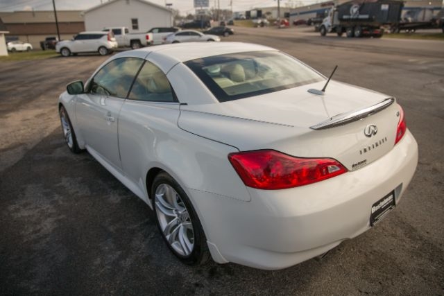 Infiniti G Convertible  2009