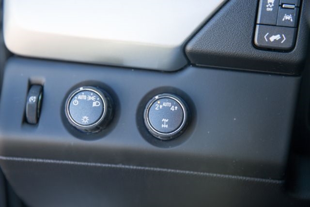 Chevrolet Suburban  2018