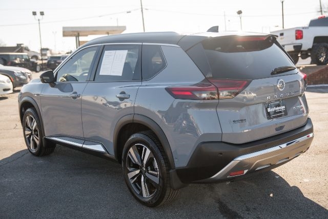 Nissan Rogue  2021