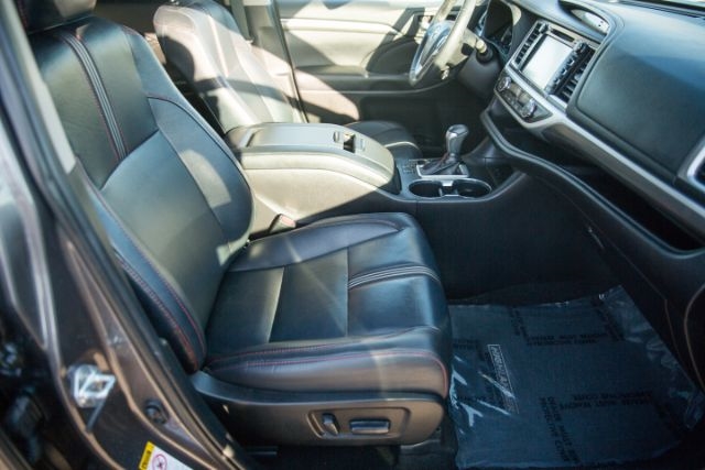 Toyota Highlander  2019