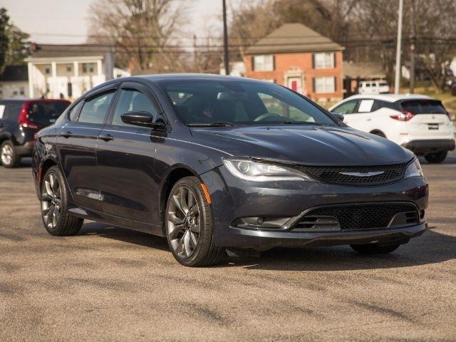 Chrysler 200  2016