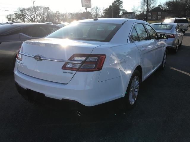 Ford Taurus  2018