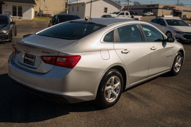 Chevrolet Malibu  2016