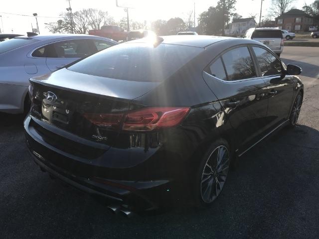 Hyundai Elantra  2018