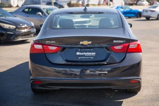 Chevrolet Malibu  2023