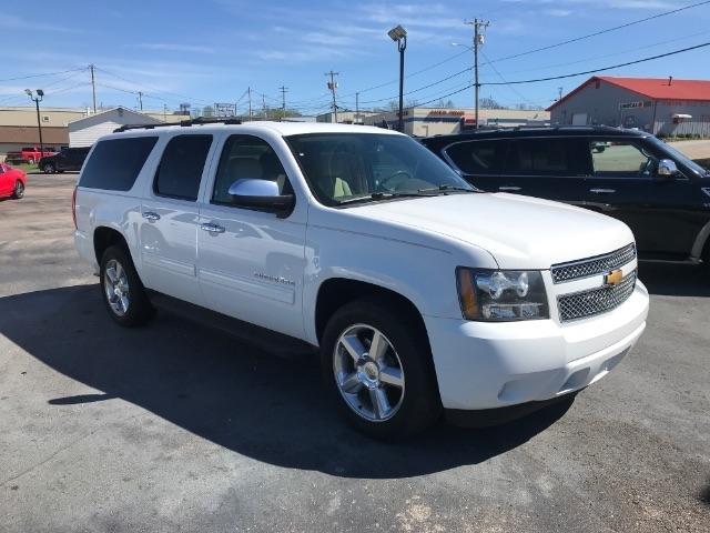 Chevrolet Suburban  2013