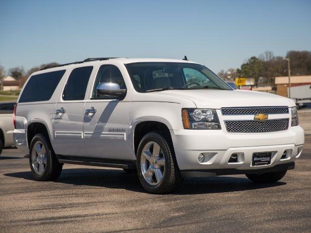 Chevrolet Suburban  2013