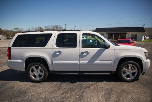 Chevrolet Suburban  2013