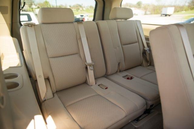 Chevrolet Suburban  2013