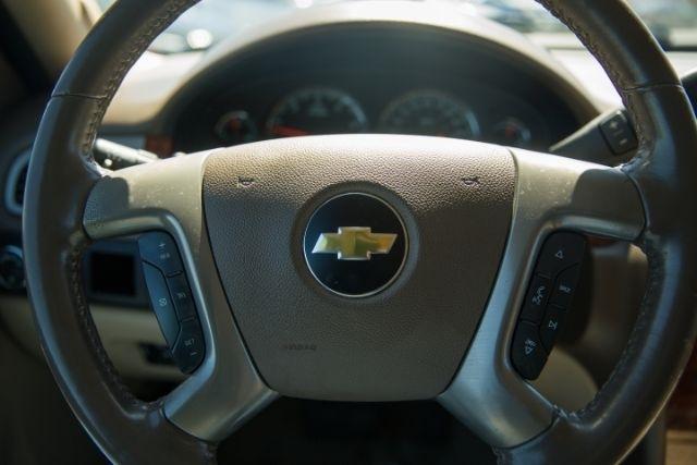 Chevrolet Suburban  2013