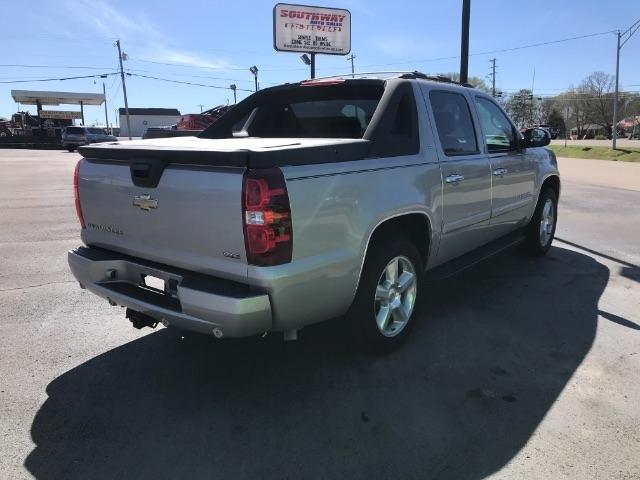 Chevrolet Avalanche  2008