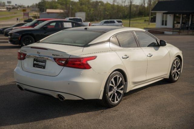 Nissan Maxima  2016