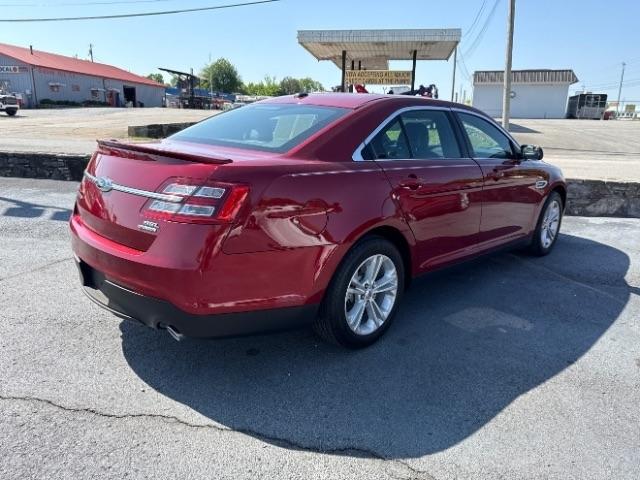 Ford Taurus  2016