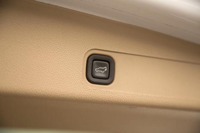 Chevrolet Tahoe  2013