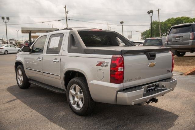 Chevrolet Avalanche  2011
