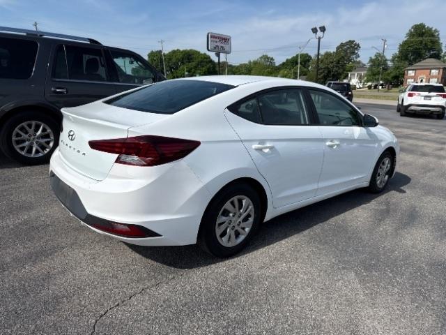 Hyundai Elantra  2020