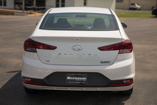 Hyundai Elantra  2020