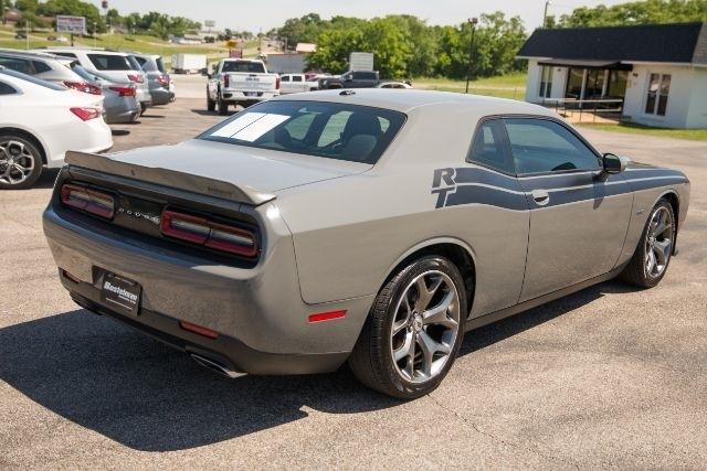 Dodge Challenger  2017