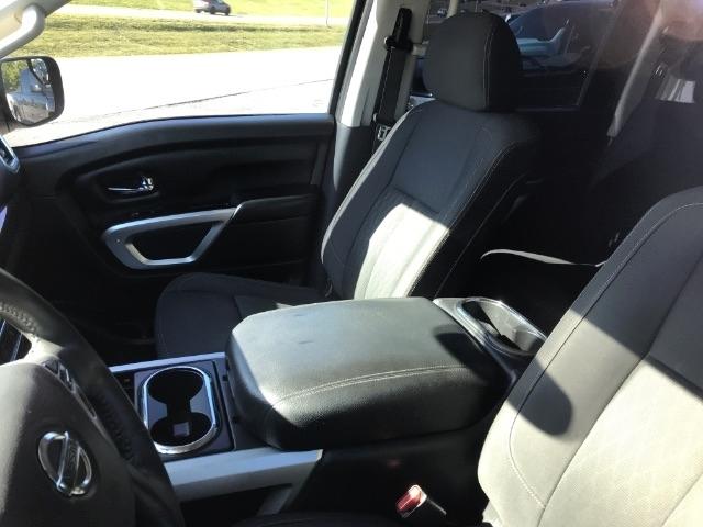 Nissan Titan  2017