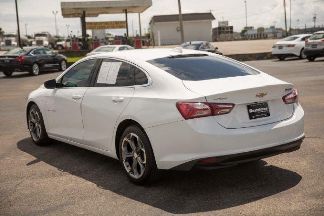Chevrolet Malibu  2021