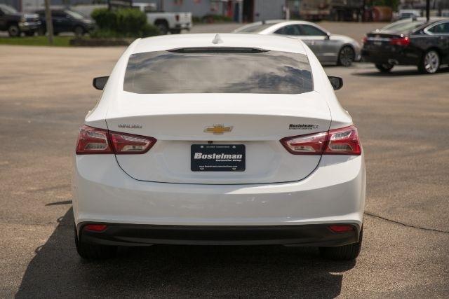 Chevrolet Malibu  2021