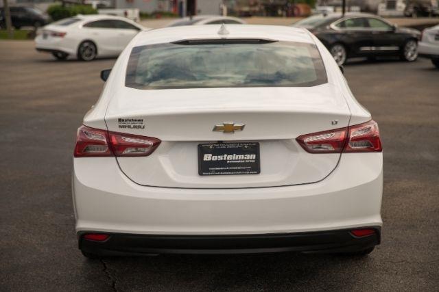 Chevrolet Malibu  2022