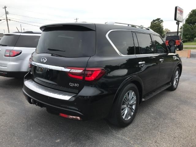 Infiniti QX80  2021