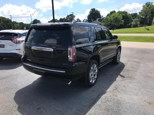 GMC Yukon Denali  2016