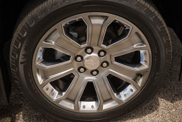 GMC Yukon Denali  2016