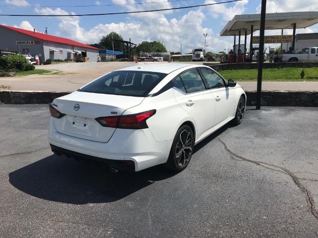Nissan Altima  2024
