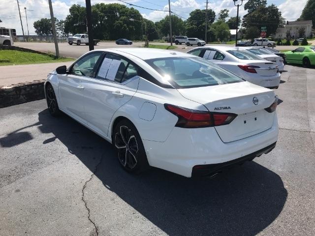 Nissan Altima  2024