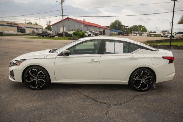 Nissan Altima  2024