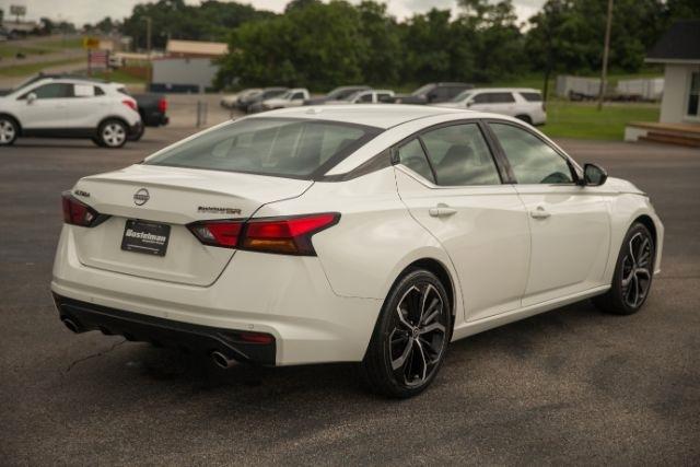 Nissan Altima  2024