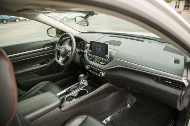 Nissan Altima  2024