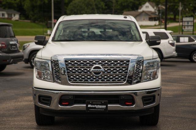 Nissan Titan  2019