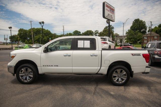 Nissan Titan  2019