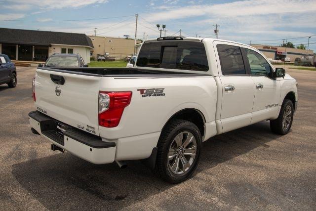 Nissan Titan  2019